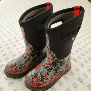 Bogs Kids Waterproof Insulated Boots -30°C/-34°F Black/Red Camo Size 12